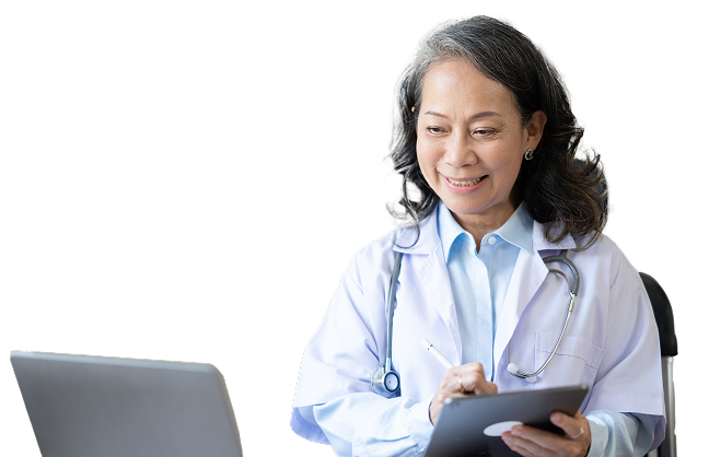 HCP_computer Healthcare provider working at desk